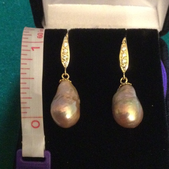 Exquisite Genuine Pinkish Lavender Baroque Pearl Earrings - Picture 8 of 9